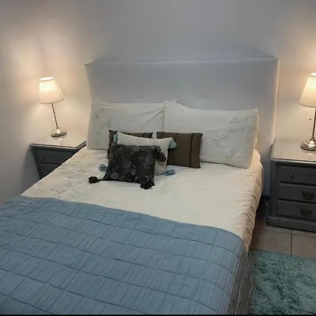 Luxury 4-bed Family With Private Pool 度假居 *