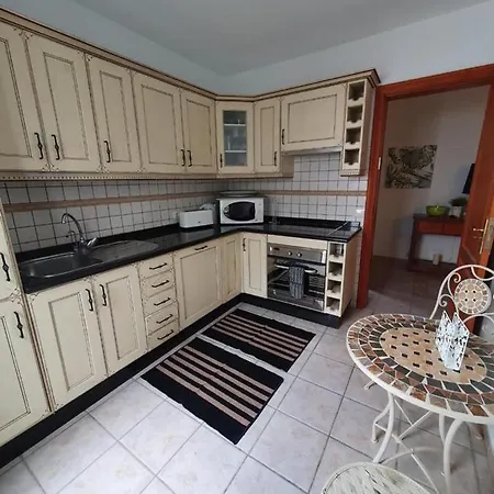 Casa de Férias Luxury 4-bed Family With Private Pool Playa Blanca (Lanzarote)